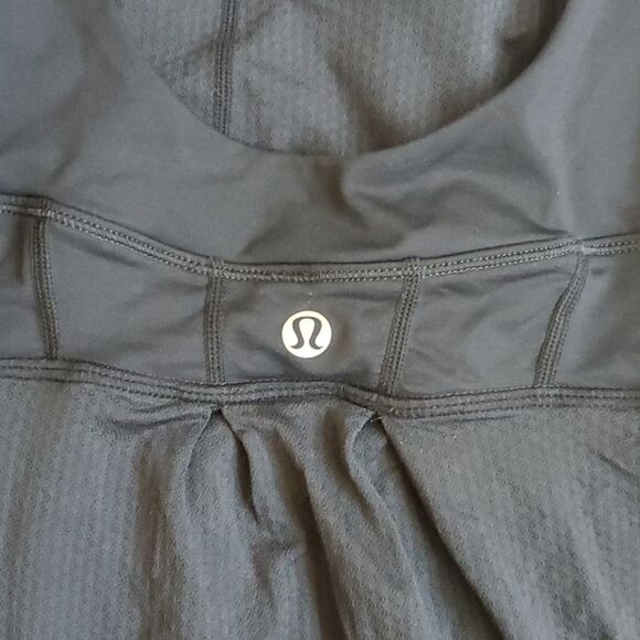 ‎LULULEMON Black Tank - Size 4 - Picture 5 of 7